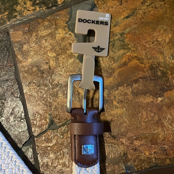 Dockers belt *nwt* - Picture 2 of 4
